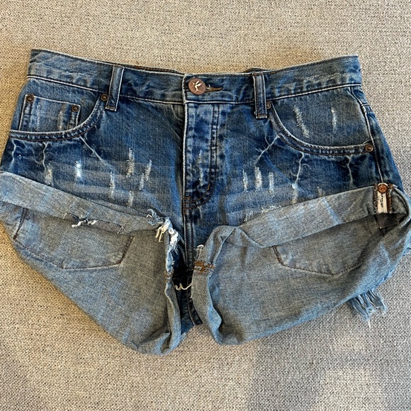 One Teaspoon Bandit Shorts - Picture 1 of 3